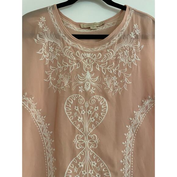 Champagne & Strawberry sleeveless peach and white embroidered top medium - Picture 3 of 8